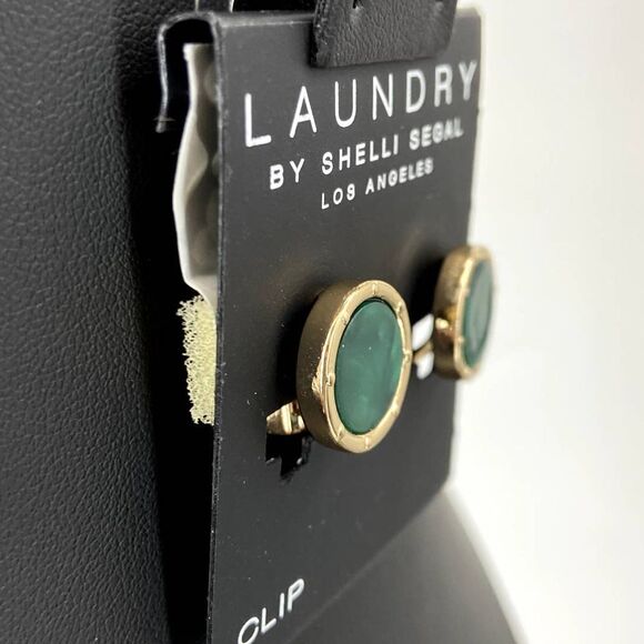 LAUNDRY by Shelli Segal Gold Emerald Green Round Clip Earrings - Picture 3 of 4